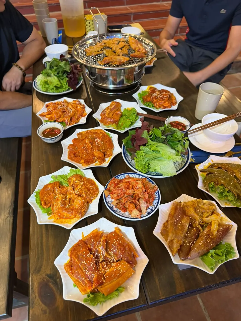 Mâm đồ ăn nhiều món
